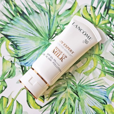 LANCOME UV Expert Tone Up Milk SPF50 PA+++