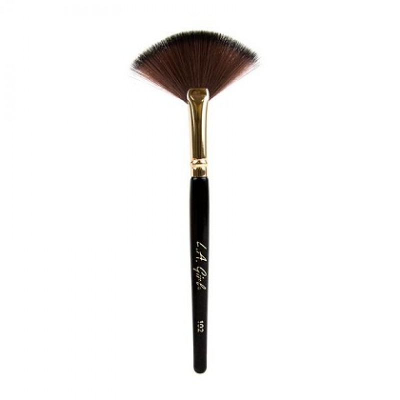 LA GIRL & LA COLORS 102 Pro Fan Brush LA GIRL & LA COLORS 102 Pro Fan Brush